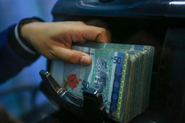 Ringgit remains strong, trading at 4.37 as market awaits potential Fed rate cut