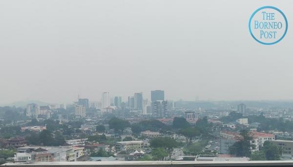 古晋，锡连继续记录不健康的空气质量，斯里阿曼现在处于中等水平