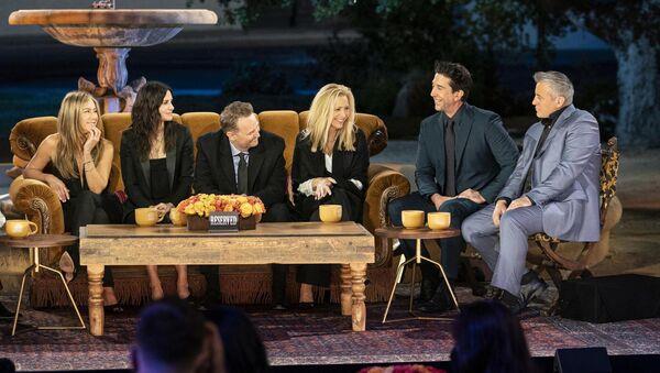 The cast of Friends at the reunion special Jennifer Aniston, Courteney Cox, Lisa Kudrow, Matt LeBlanc, Matthew Perry and David Schwimmer.  Picture: Terence Patrick/HBO Max/PA Wire